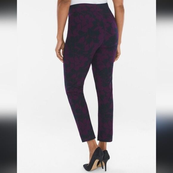 Chicos Travelers Pants Crepe Floral Straight Leg Pull On Sz 2R 12R Purple Travel - Picture 1 of 15